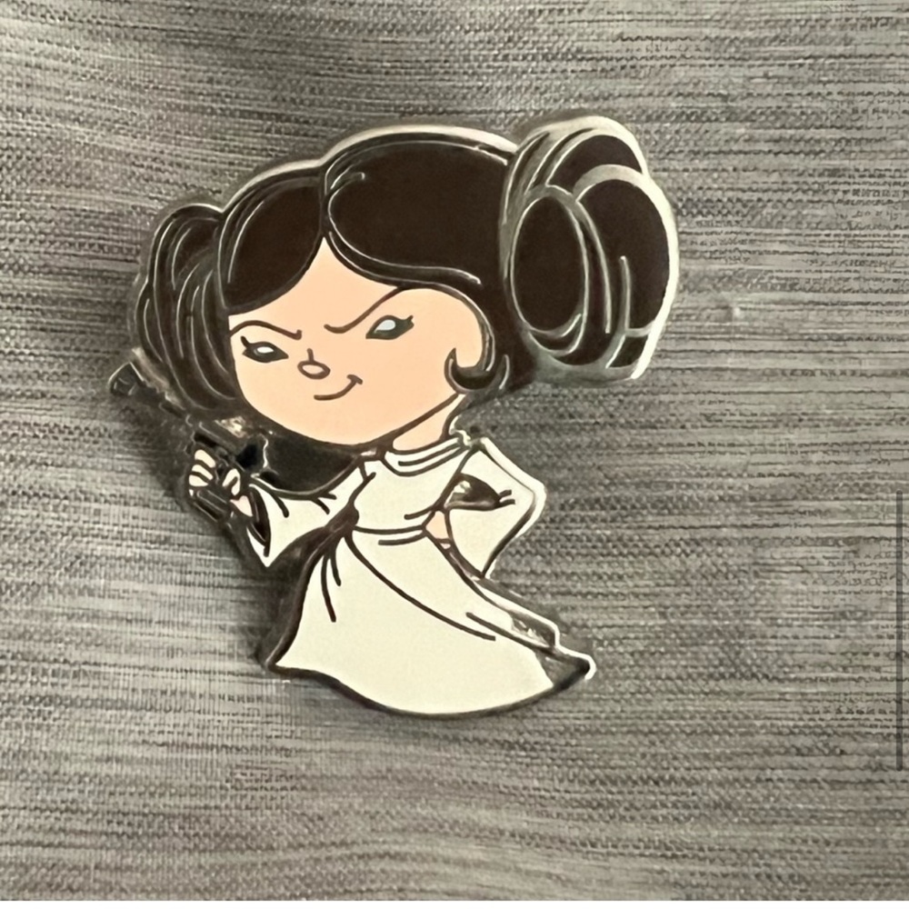 Disney Pin- Leia